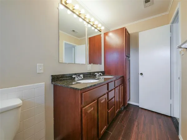 $2,000 | 2113 Fleur De Lis Court, Arlington, TX 76012