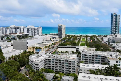 $850,000 | 2155 Washington Court, Unit 606, Miami Beach, FL 33139