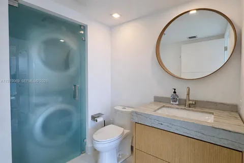 $850,000 | 2155 Washington Court, Unit 606, Miami Beach, FL 33139