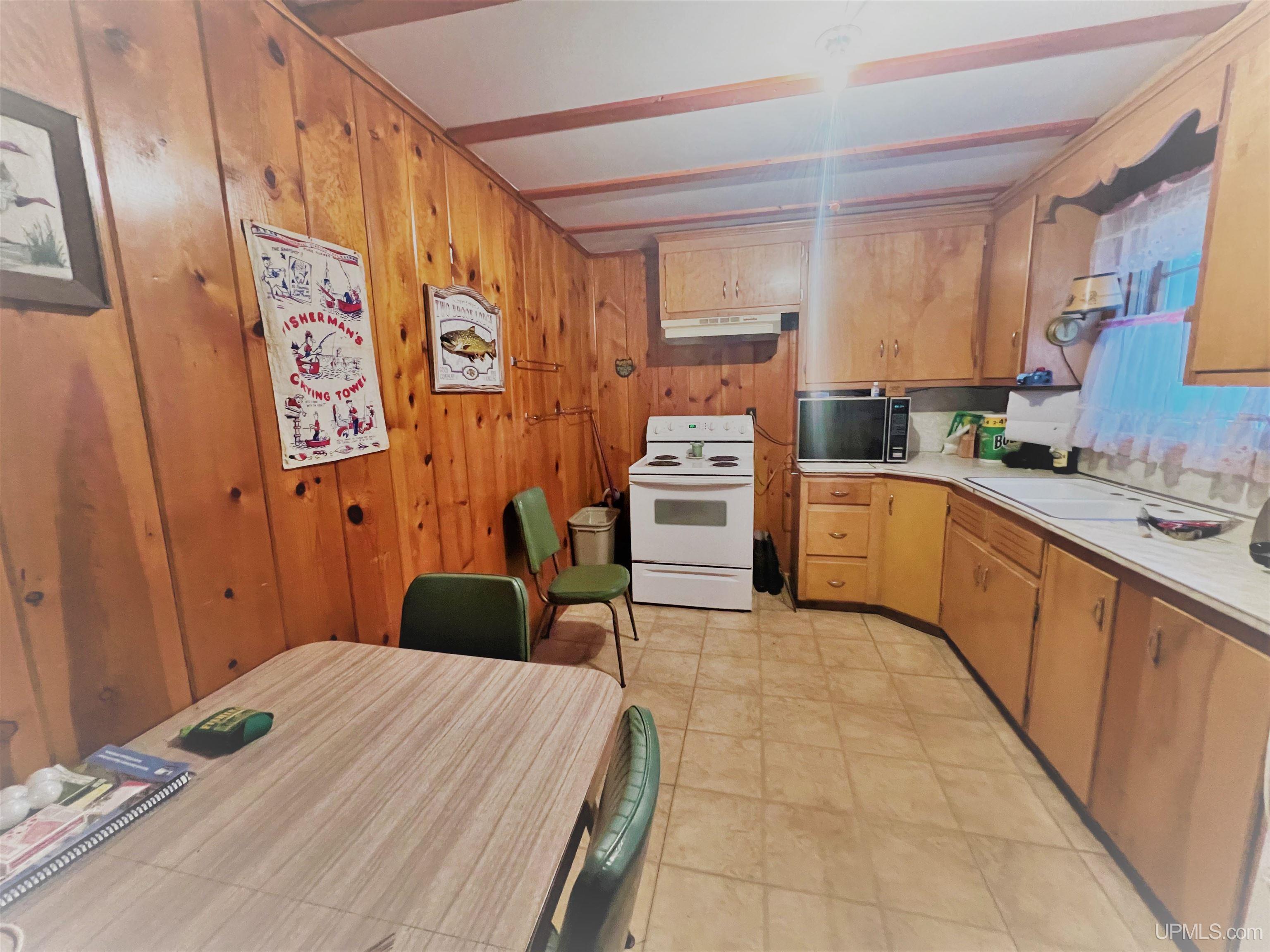 W7134 County Road R Pembine, WI 54156 - Photo 10 of 16 Gallery Image 10