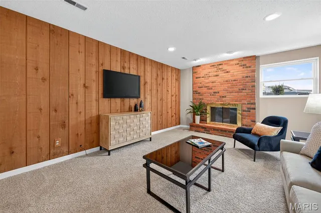 $399,900 | 505 Willow Wood Court, St. Charles, MO 63303