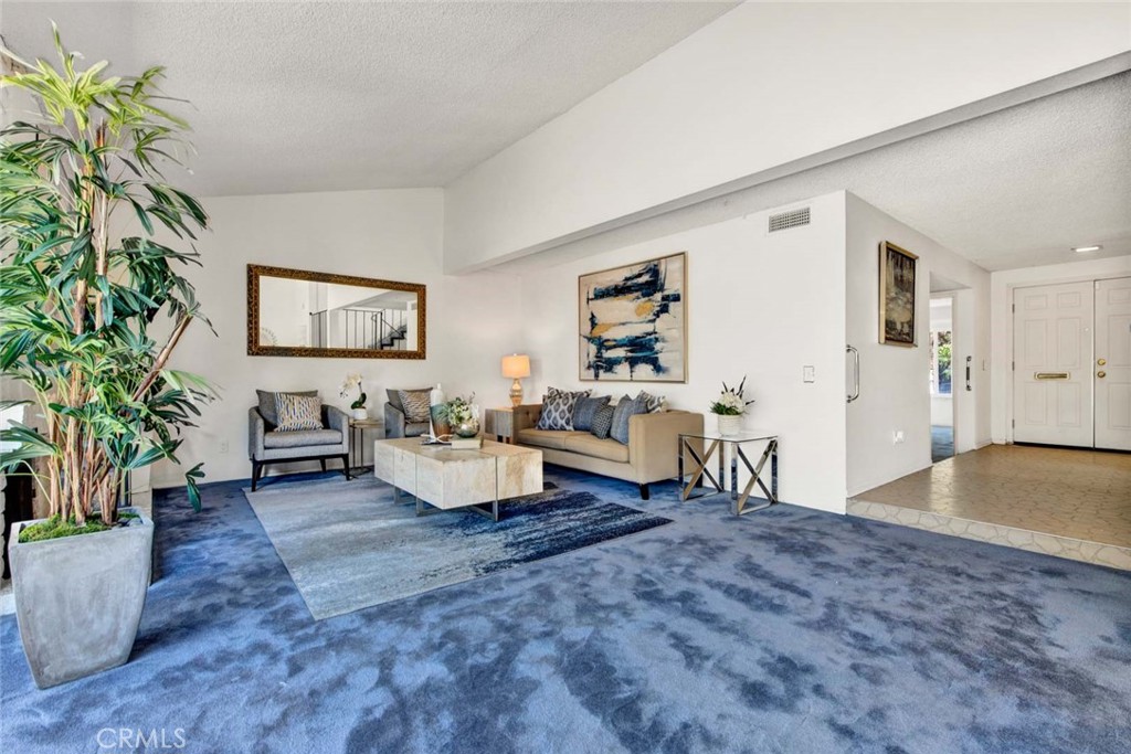 10191 Wembley Circle Westminster, CA 92683 - Photo 12 of 58