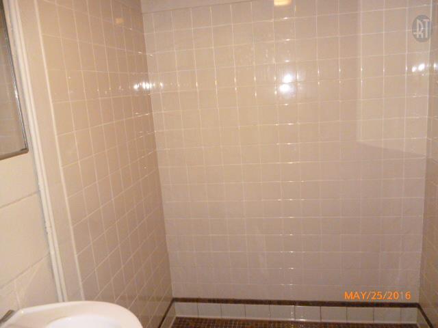 450 West Piney Road Dickson, TN 37055 - Photo 22 of 29 a bathroom with a shower