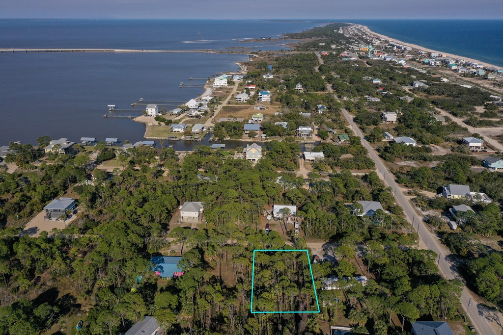 308 Howell Street St. George Island, FL 32328 - Photo 4 of 20
