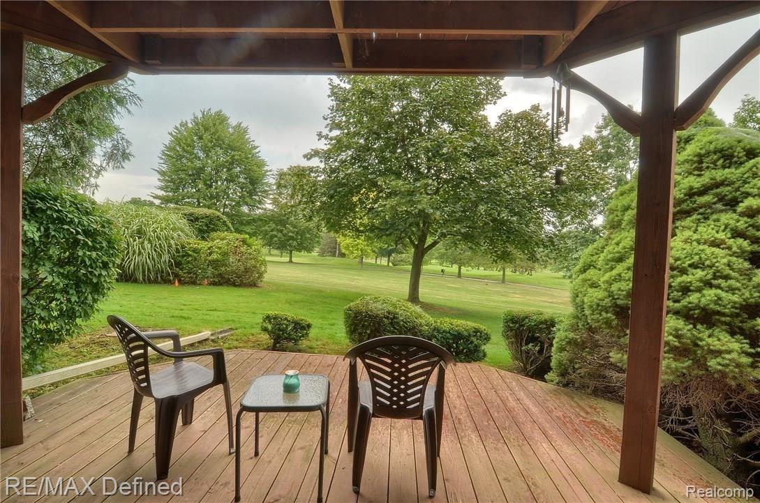 978 Golfview Court Rochester, MI 48307 - Photo 3 of 31 Patio.jpg