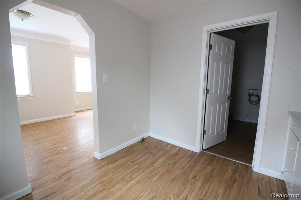4940 Inkster Road Westland, MI 48186 - Photo 9 of 15