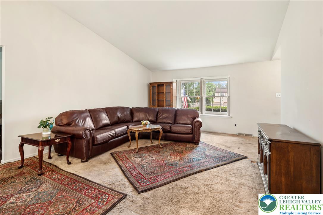 1615 Valley Forge Road Allentown, PA 18104 - Photo 5 of 38