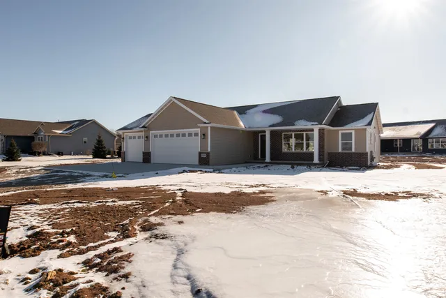 $419,900 | 5289 Cornhusk Lane, Omro, WI 54963