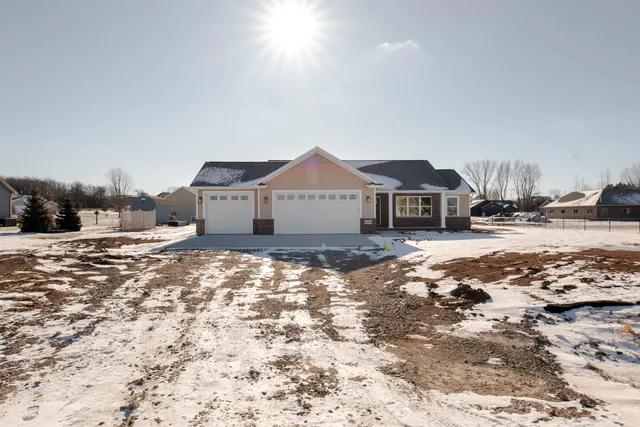 $419,900 | 5289 Cornhusk Lane, Omro, WI 54963