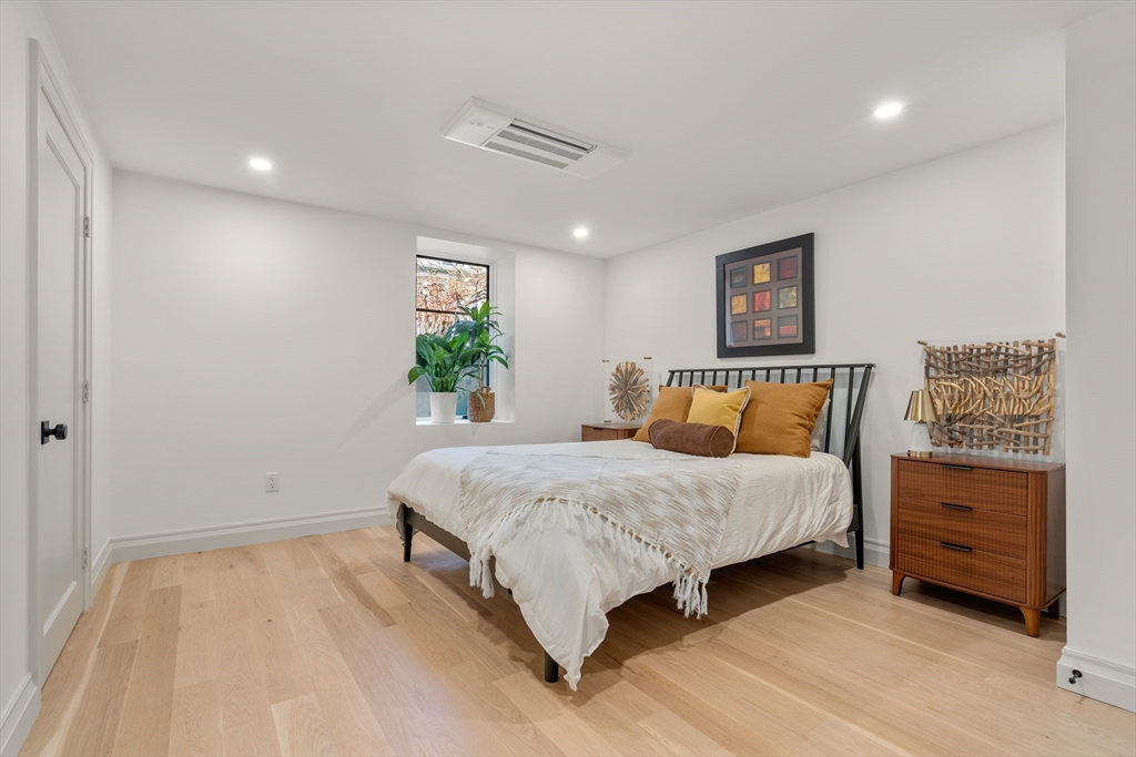 18 Clinton Street, Unit A Cambridge, MA 02139 - Photo 24 of 28