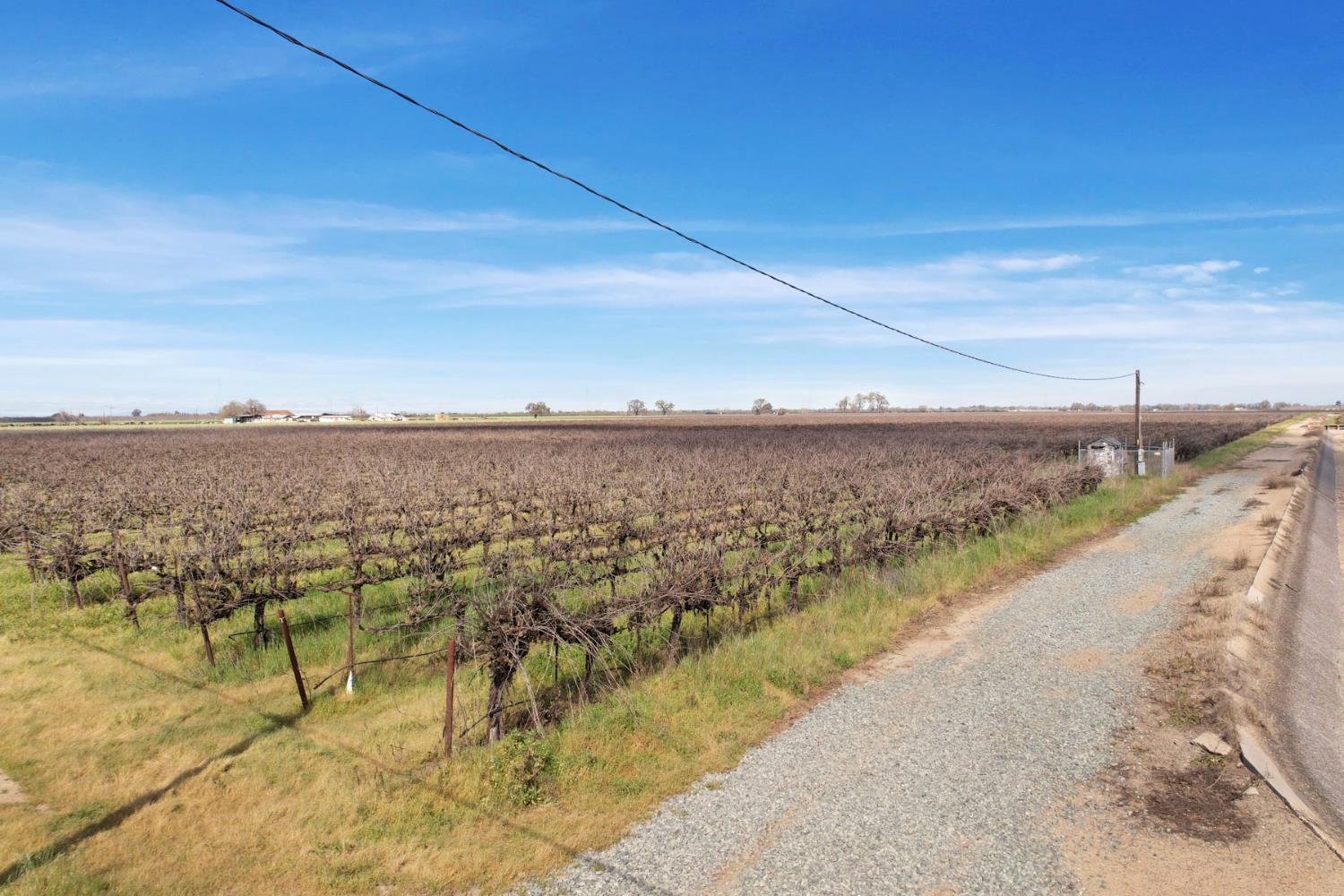 4923 West Acampo Road Lodi, CA 95242 - Photo 14 of 17 a view of a city and ocean view