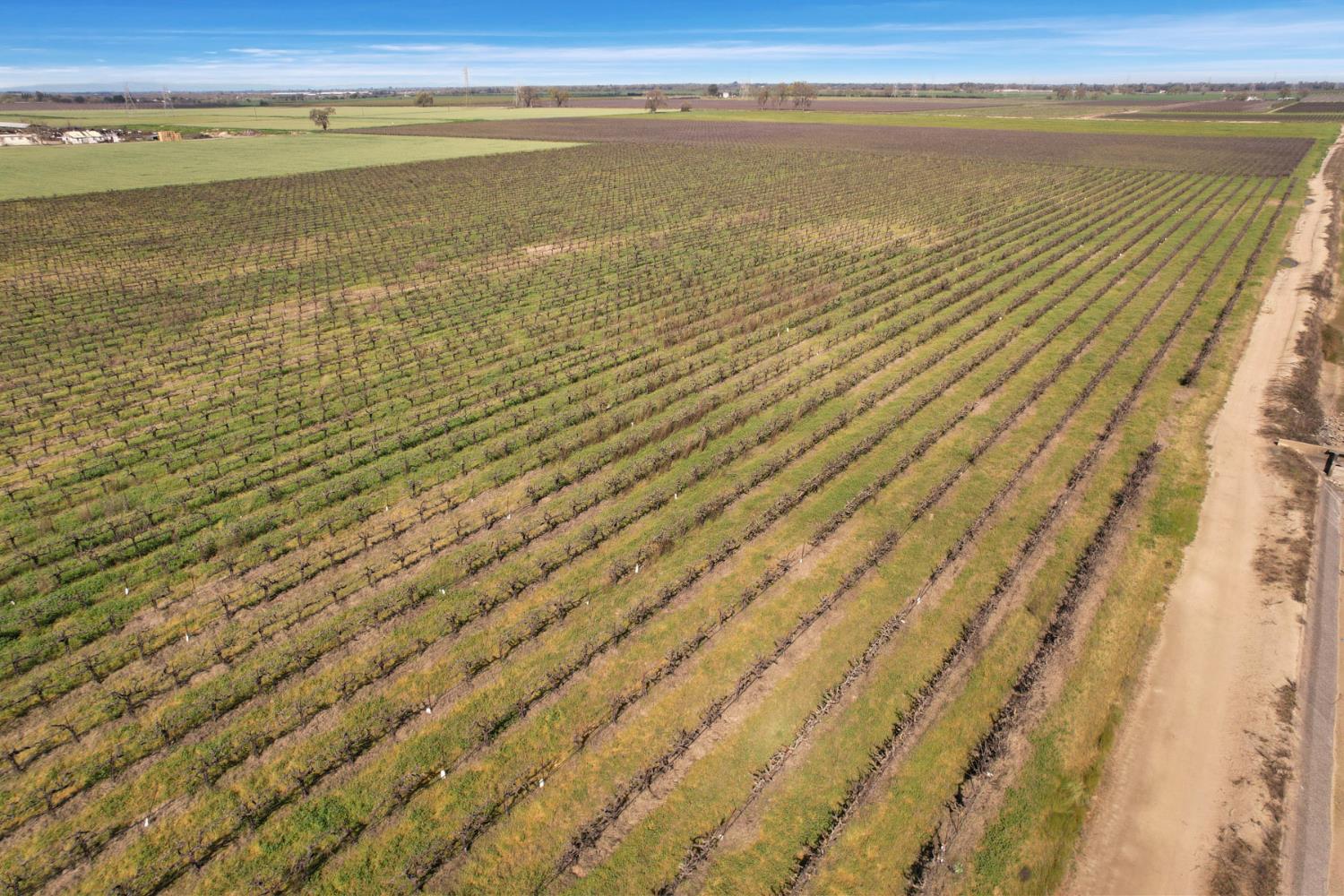 4923 West Acampo Road Lodi, CA 95242 - Photo 16 of 17 a view of an ocean and beach