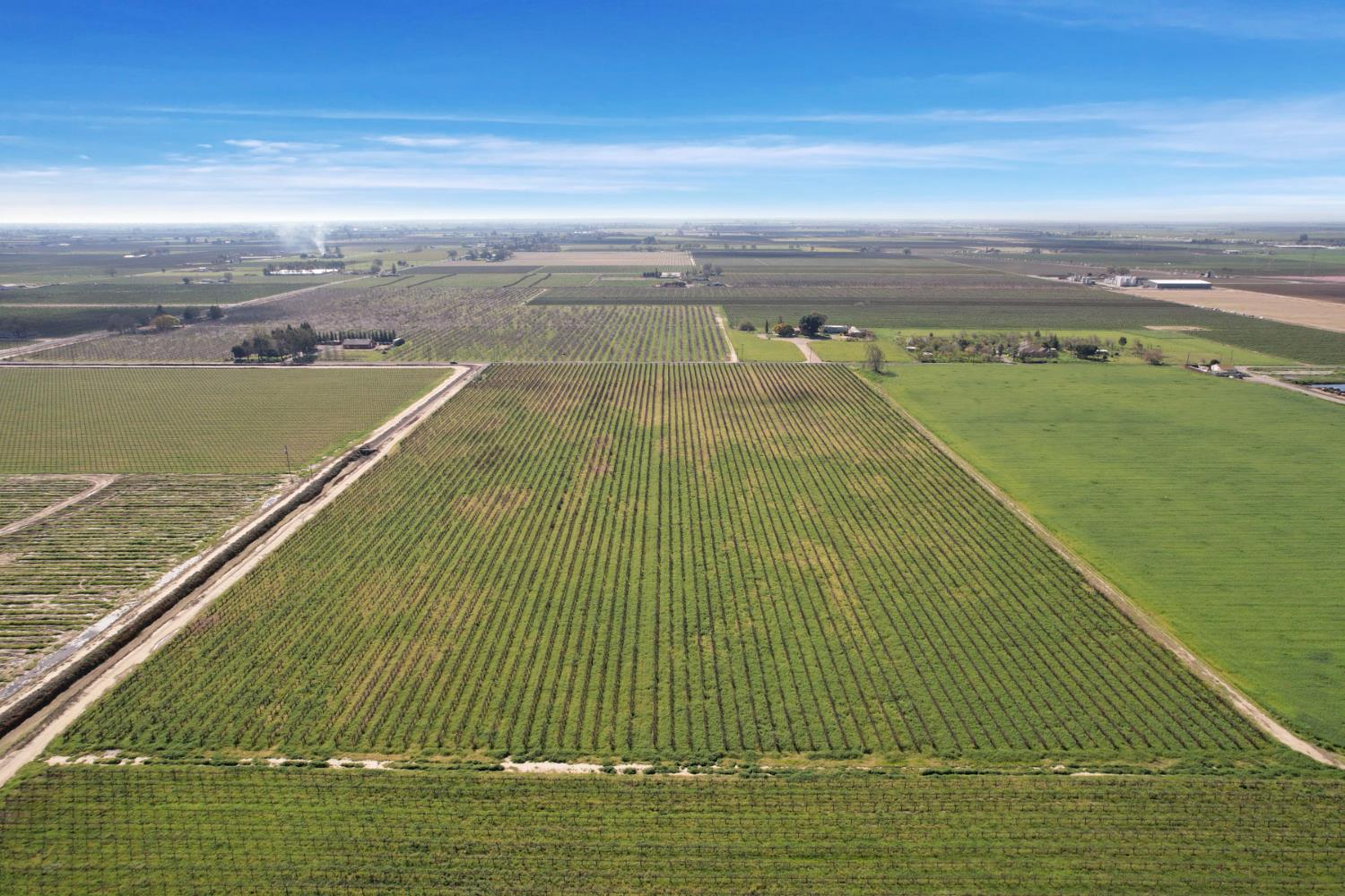 4923 West Acampo Road Lodi, CA 95242 - Photo 4 of 17 a view of swimming pool with an outdoor space and seating area