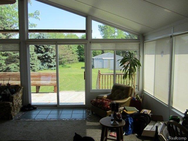 12451 County Line Road Ortonville, MI 48462 - Photo 9 of 17 6.3.11 012