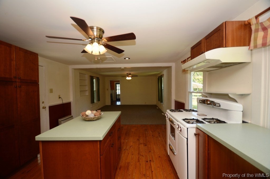 5945 Clay Bank Road Gloucester, VA 23061 - Photo 10 of 39 Gallery Image 10