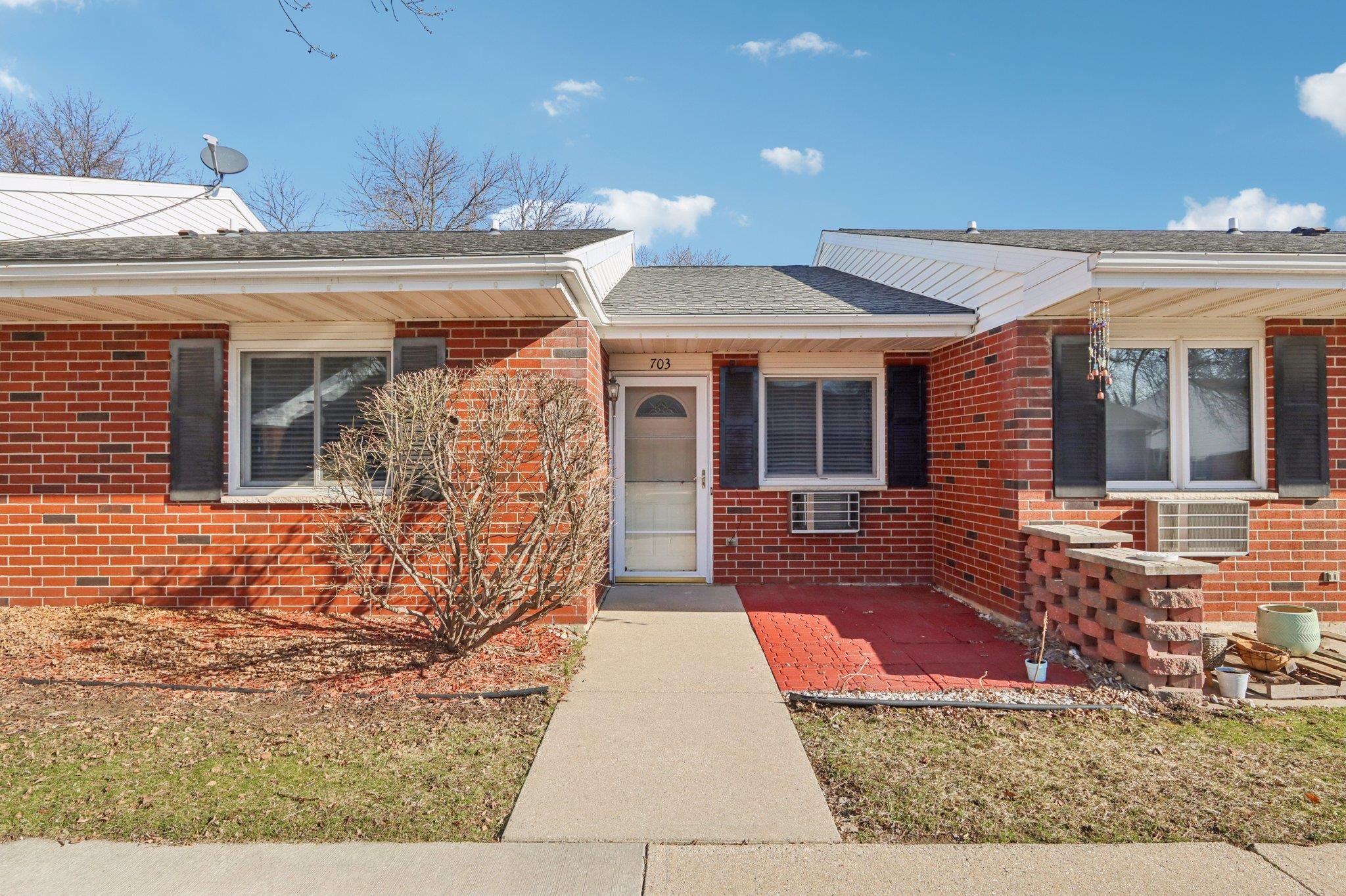 703 Kottke Drive Madison, WI 53719 - Photo 2 of 23