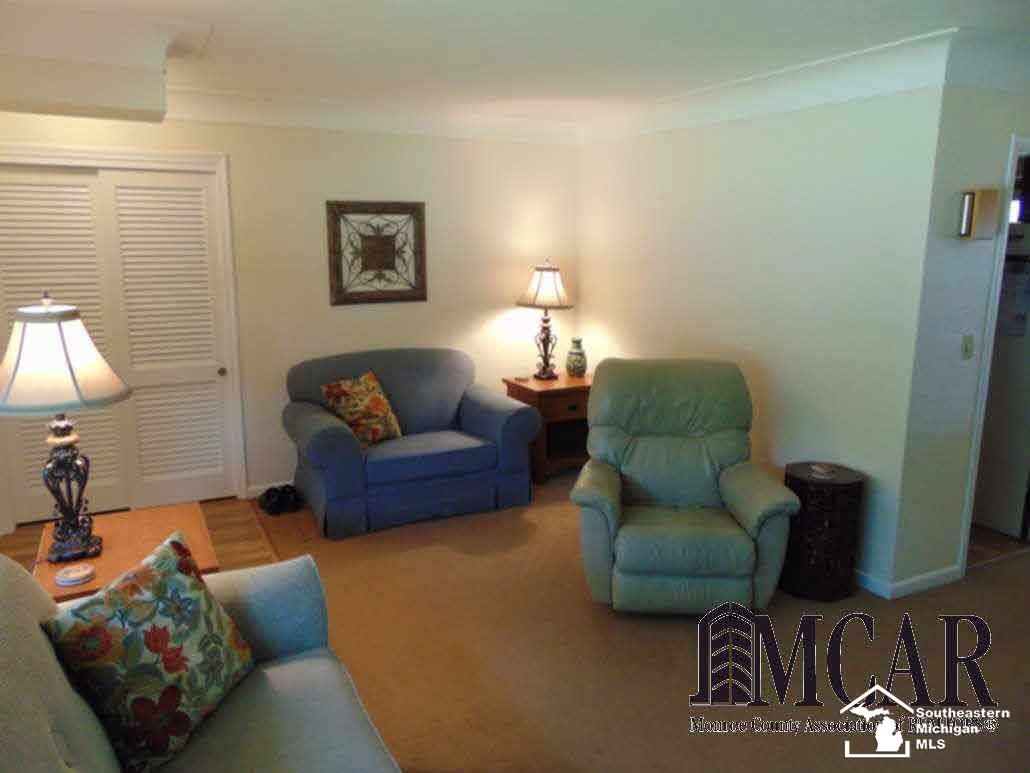 7604 Apache Trail Temperance, MI 48182 - Photo 3 of 32 Spacious Living Room