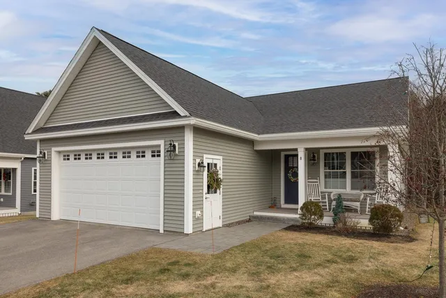 $610,000 | 8 Mulberry Lane, Epping, NH 03042