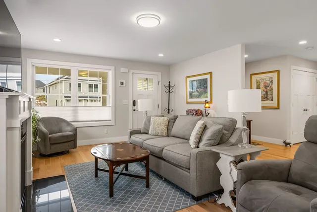 $610,000 | 8 Mulberry Lane, Epping, NH 03042