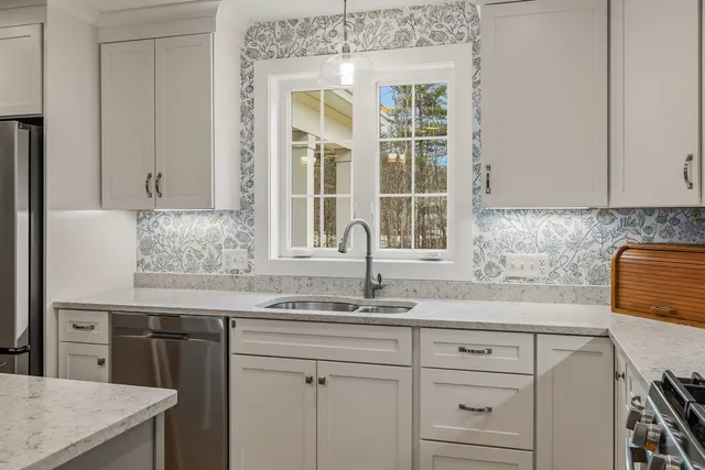 $610,000 | 8 Mulberry Lane, Epping, NH 03042