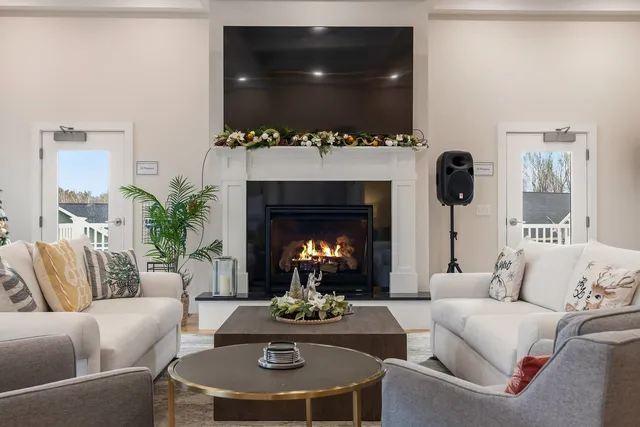 $610,000 | 8 Mulberry Lane, Epping, NH 03042