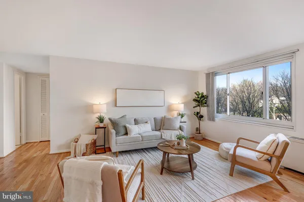 $175,000 | 1900 Lyttonsville Road, Unit 504, Silver Spring, MD 20910