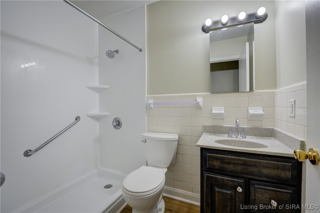 923 Assembly Road Jeffersonville, IN 47130 - Photo 15 of 24 Gallery Image 15