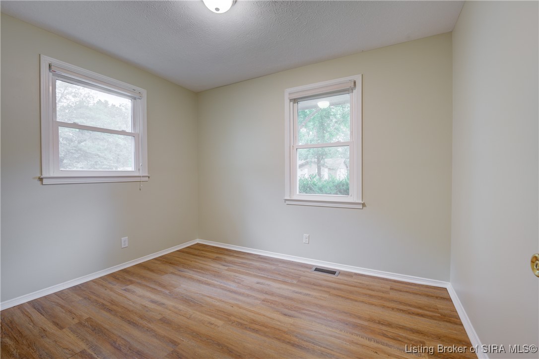 923 Assembly Road Jeffersonville, IN 47130 - Photo 16 of 24 Gallery Image 16