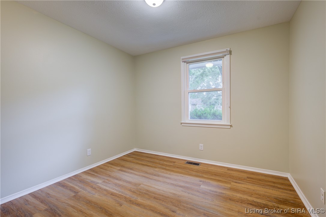 923 Assembly Road Jeffersonville, IN 47130 - Photo 18 of 24 Gallery Image 18