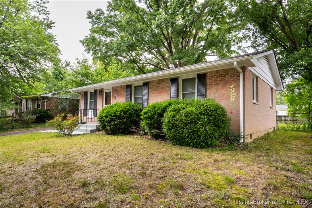 923 Assembly Road Jeffersonville, IN 47130 - Photo 21 of 24 Gallery Image 21