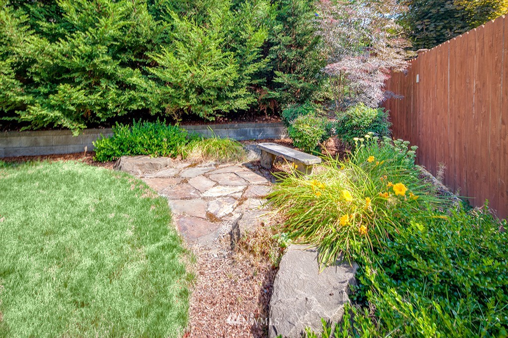 552 Vashon Place Northeast Renton, WA 98059 - Photo 11 of 11 Gallery Image 11