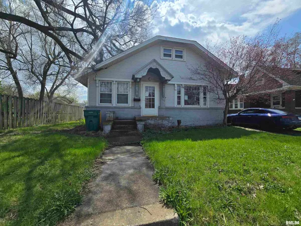 $25,900 | 1360 West Main Street, Galesburg, IL 61401