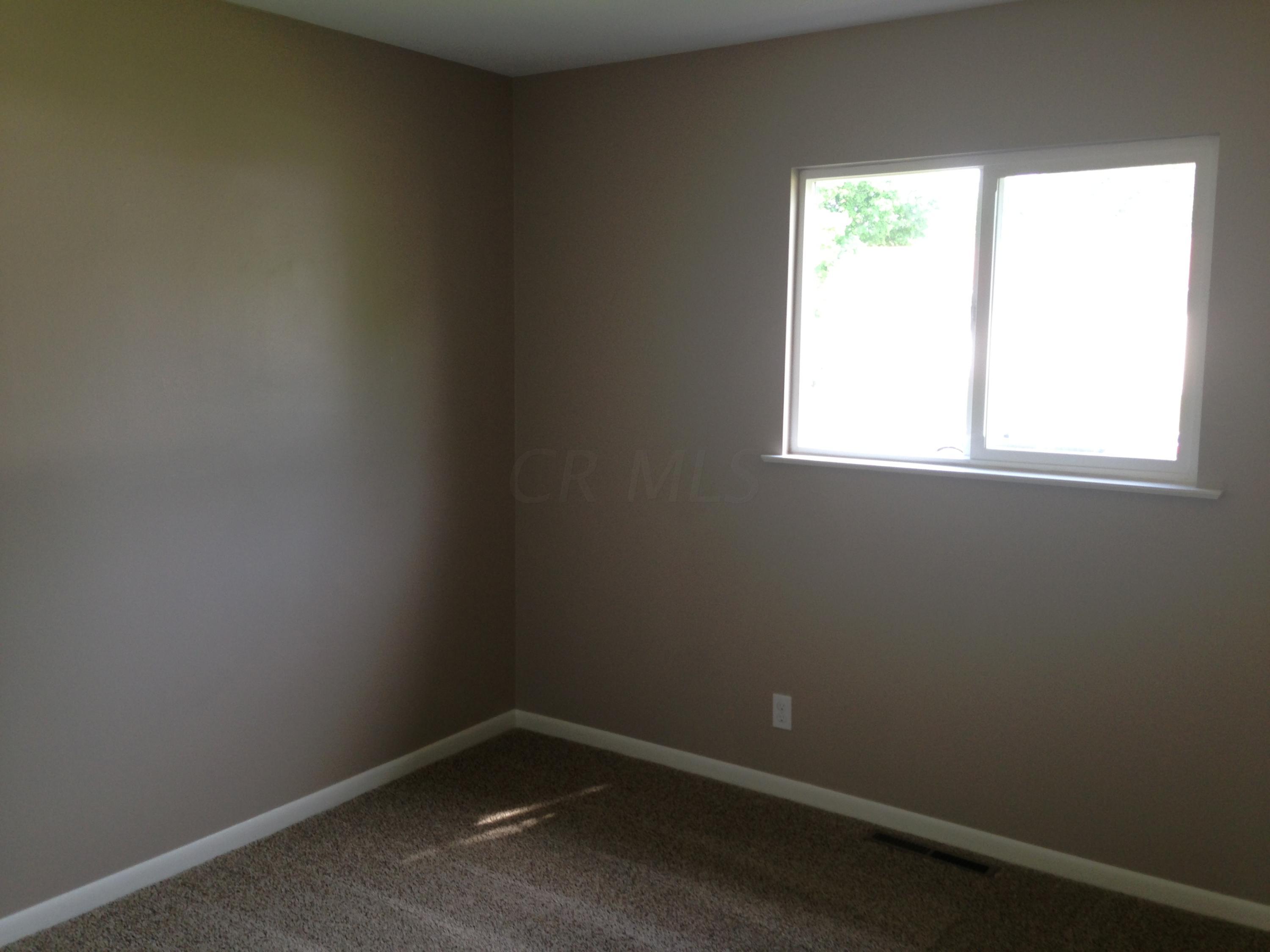 3555 Torwood Road Columbus, OH 43232 - Photo 11 of 12 Gallery Image 11