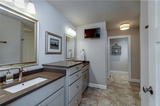 $849,900 | 5039 Congressional Hill, Middleton, WI 53597