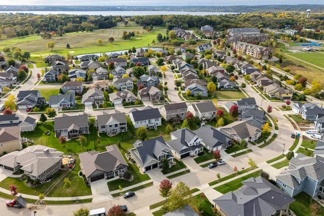 $849,900 | 5039 Congressional Hill, Middleton, WI 53597