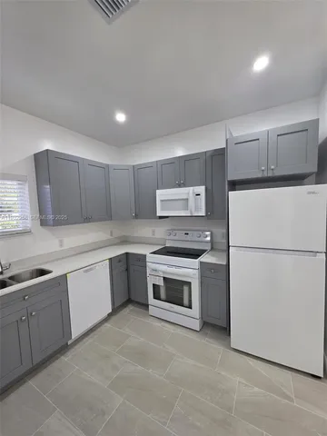 $2,720 | 21210 Southwest 119th Avenue, Unit 2, Miami, FL 33177