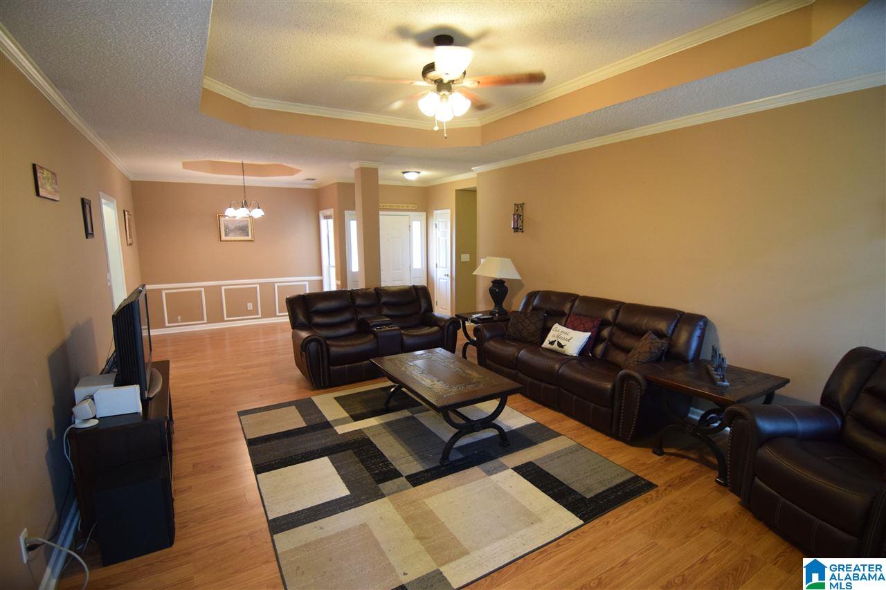 208 Greenfield Lane Alabaster, AL 35007 - Photo 5 of 41