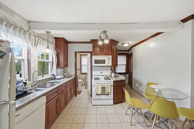 $800,000 | 37 Albion Street, Methuen, MA 01844