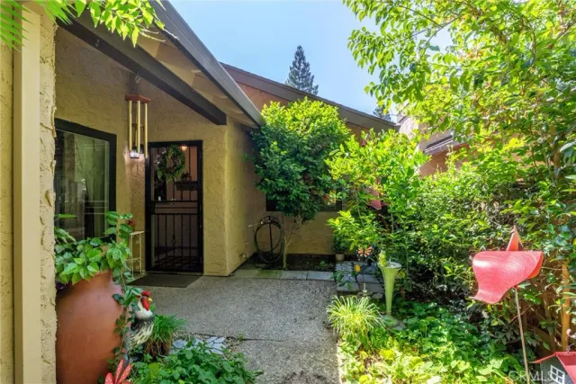$354,500 | 520 Wilshire Court, Unit 52, Chico, CA 95973