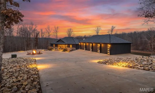 $1,699,000 | 246 West Westwind Drive, Wappapello, MO 63966