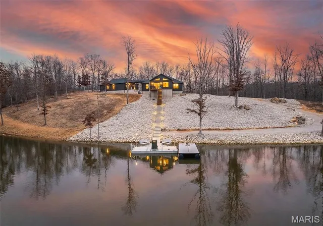 $1,699,000 | 246 West Westwind Drive, Wappapello, MO 63966