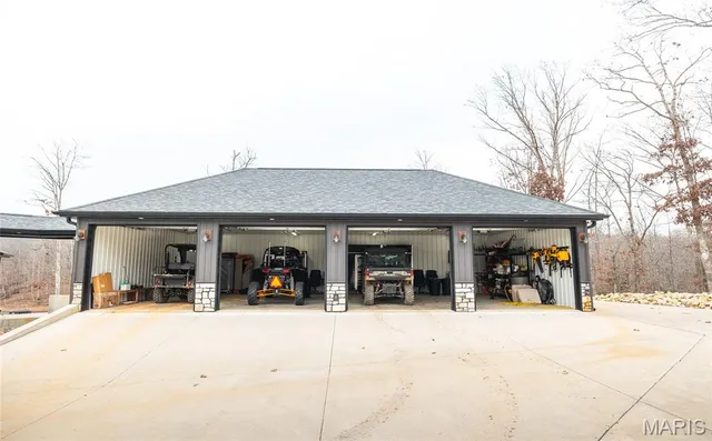 $1,699,000 | 246 West Westwind Drive, Wappapello, MO 63966