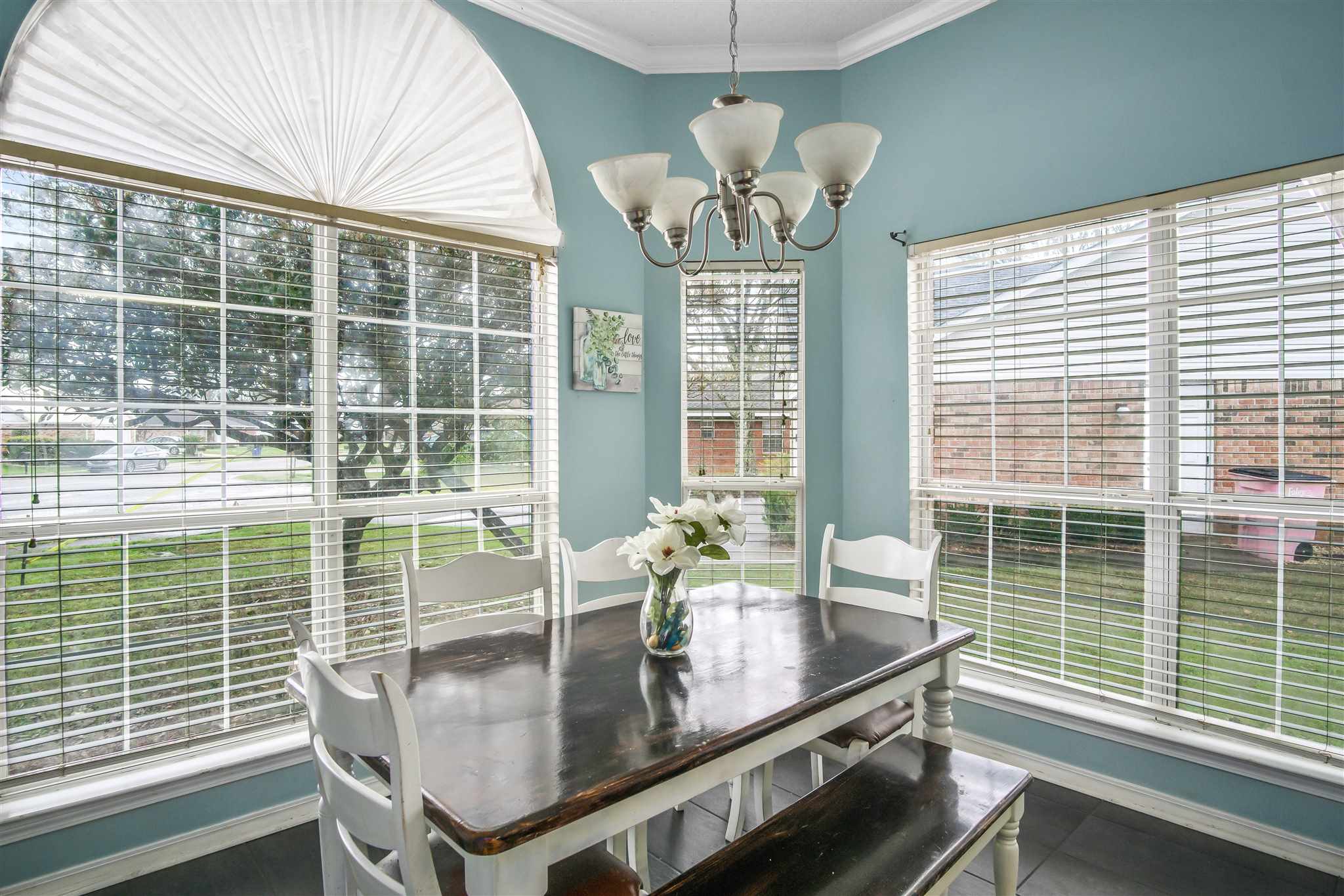 318 Cluster Street Foley, AL 36535 - Photo 11 of 22 Breakfast Area