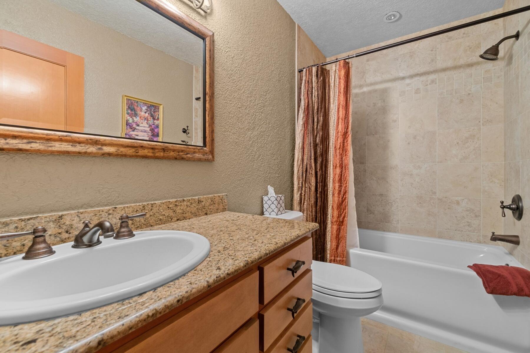 66825 Sisemore Road Bend, OR 97703 - Photo 27 of 42 Second Bathroom