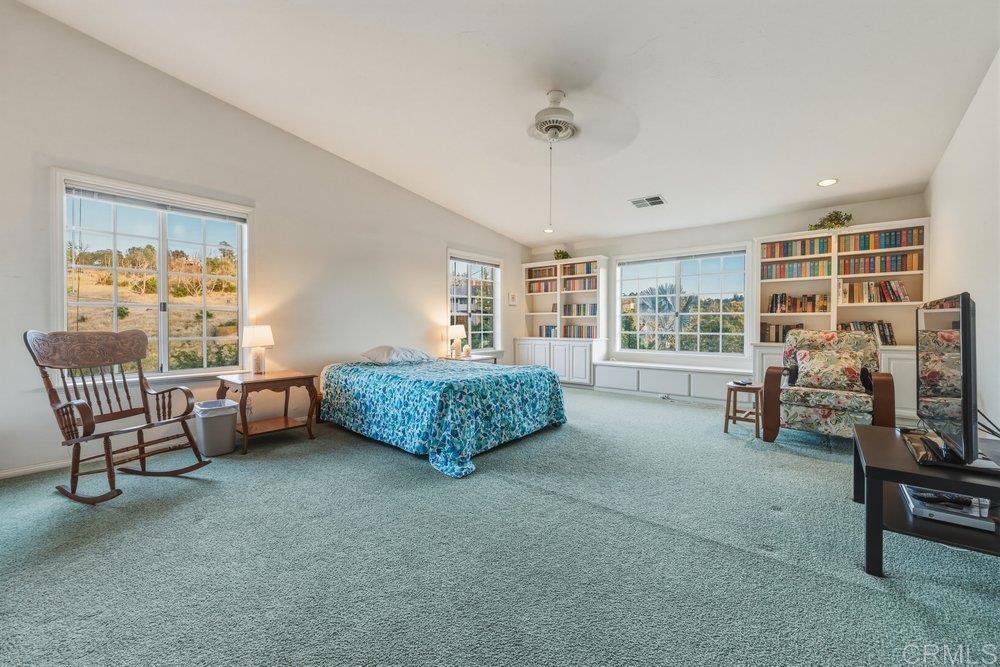 2073 Willow Glen Road Fallbrook, CA 92028 - Photo 16 of 34 Primary