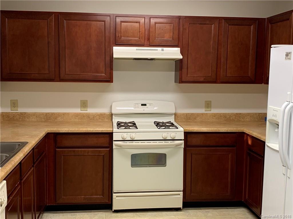 2732 Bramble Ridge Court Charlotte, NC 28215 - Photo 2 of 4