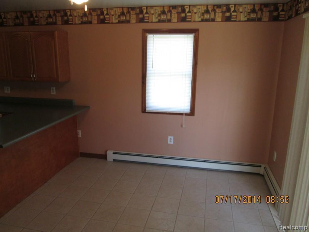 4310 Dove Road Port Huron, MI 48060 - Photo 13 of 24 Picture 017.jpg