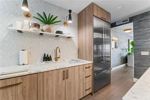 a view of a pathway both side of building