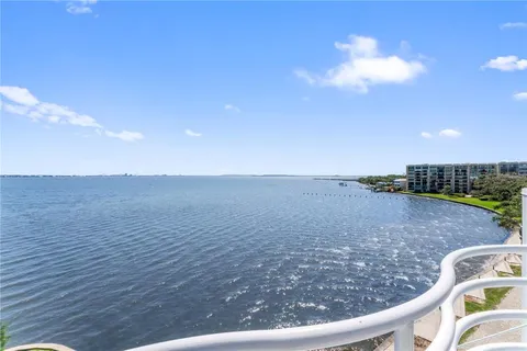 $999,000 | 4950 Bayshore Boulevard, Unit 27, Tampa, FL 33611