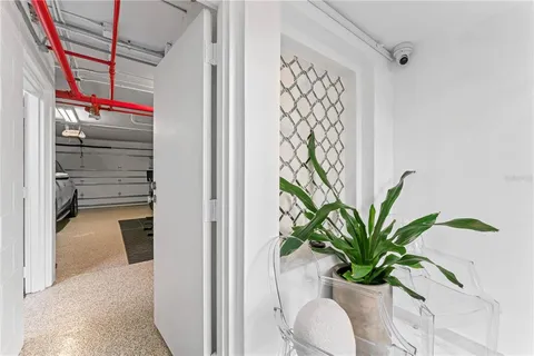 $999,000 | 4950 Bayshore Boulevard, Unit 27, Tampa, FL 33611